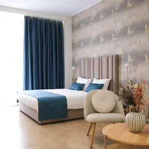 Otel Golden , ***